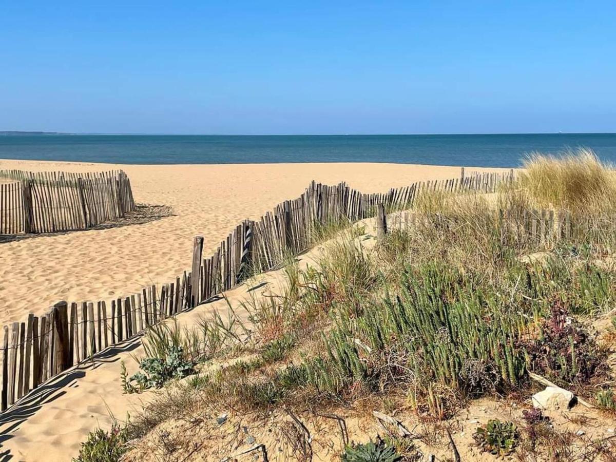 Duplex 3 Pieces A Deux Pas De La Plage Avec Parking - 4 Pers - Fr-1-706-16 Chatelaillon-Plage Bagian luar foto