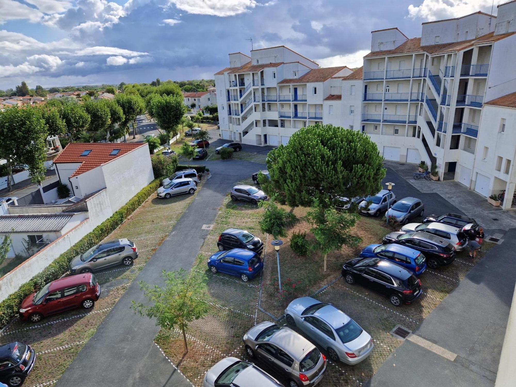 Duplex 3 Pieces A Deux Pas De La Plage Avec Parking - 4 Pers - Fr-1-706-16 Chatelaillon-Plage Bagian luar foto